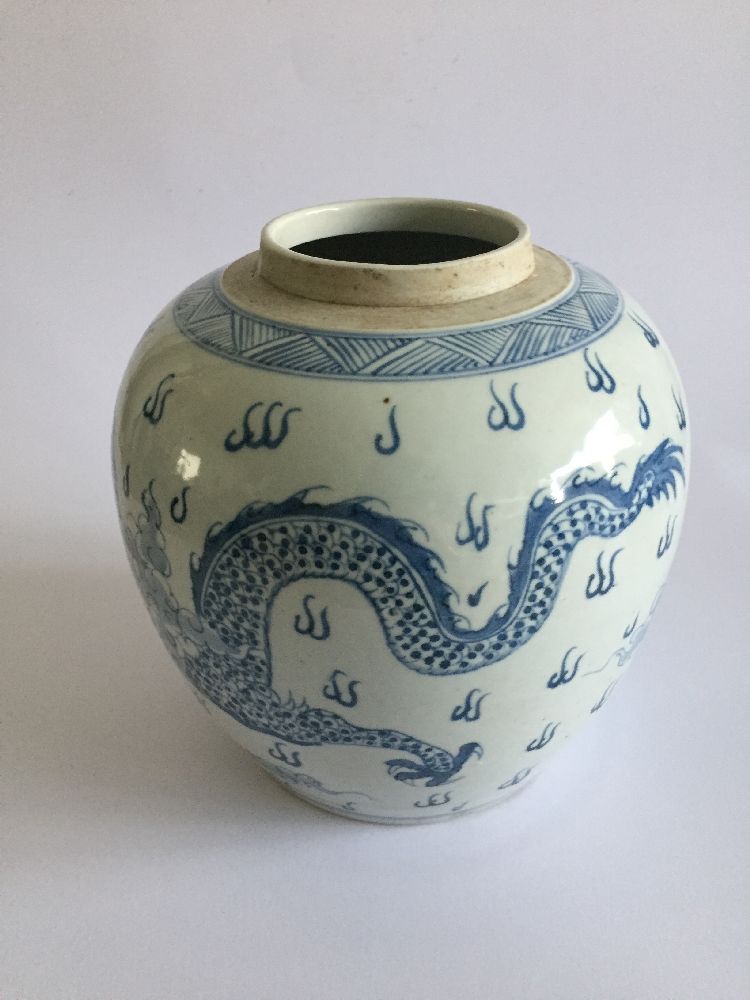 Chinese Porcelain Blue and White Dragon Ginger Jar, Late Kangxi Period - Objets de Vertu