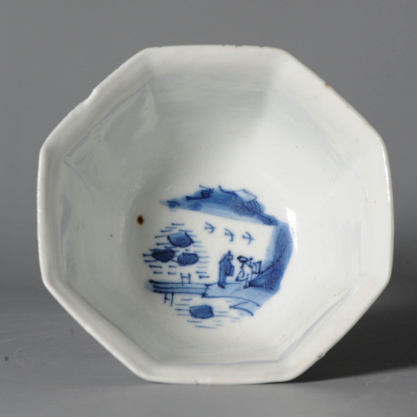 Rare 17C Ming/ Transitional Chinese Porcelain bowl with landscape compartments - Objets de Vertu