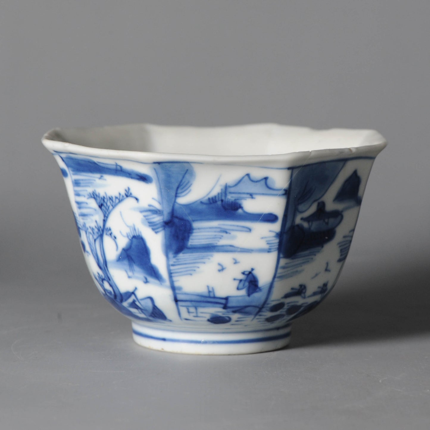 Rare 17C Ming/ Transitional Chinese Porcelain bowl with landscape compartments - Objets de Vertu