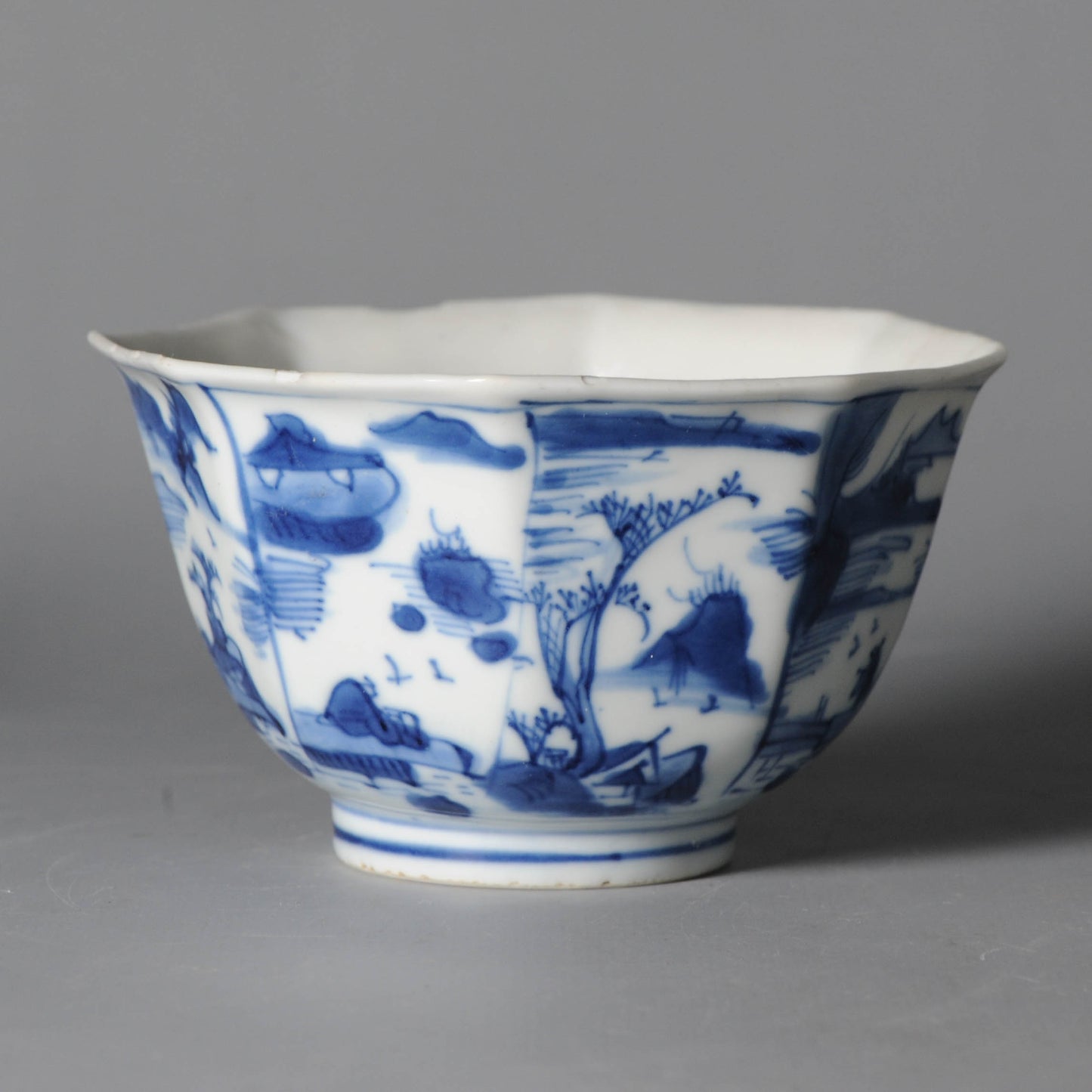 Rare 17C Ming/ Transitional Chinese Porcelain bowl with landscape compartments - Objets de Vertu