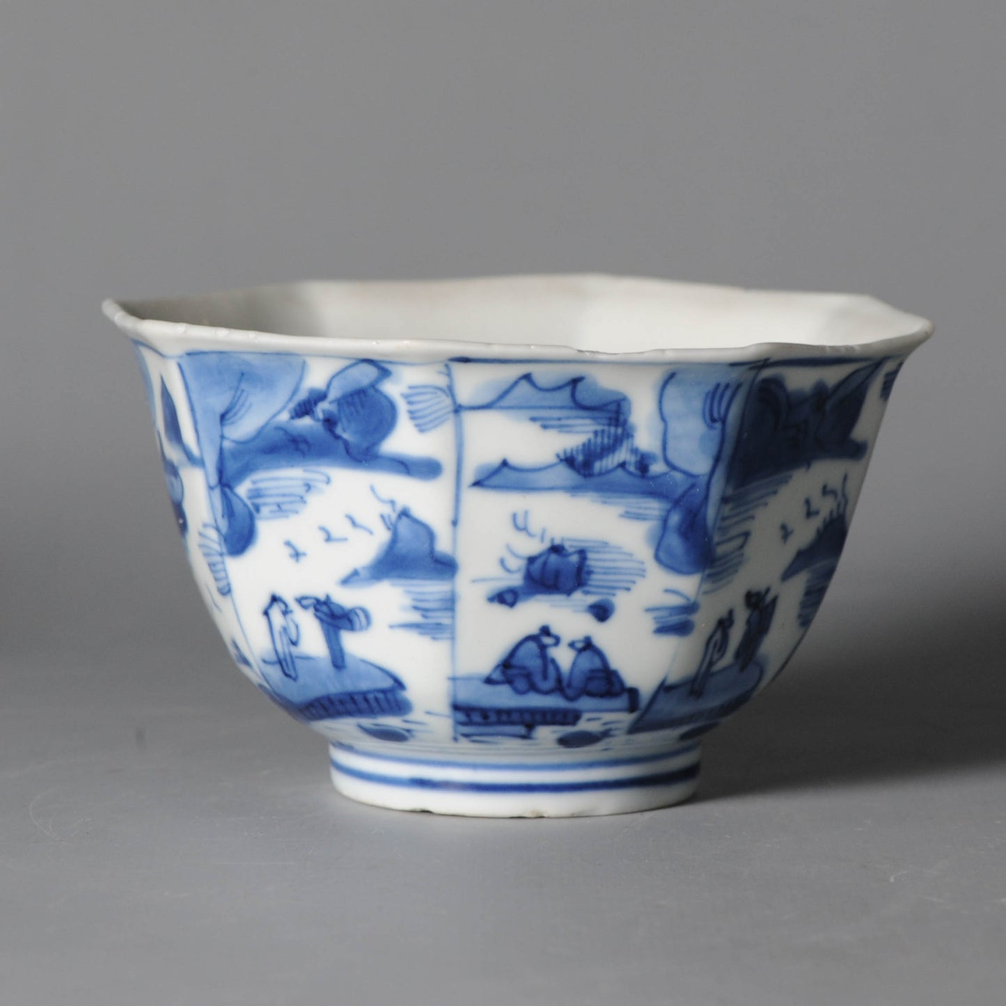 Rare 17C Ming/ Transitional Chinese Porcelain bowl with landscape compartments - Objets de Vertu