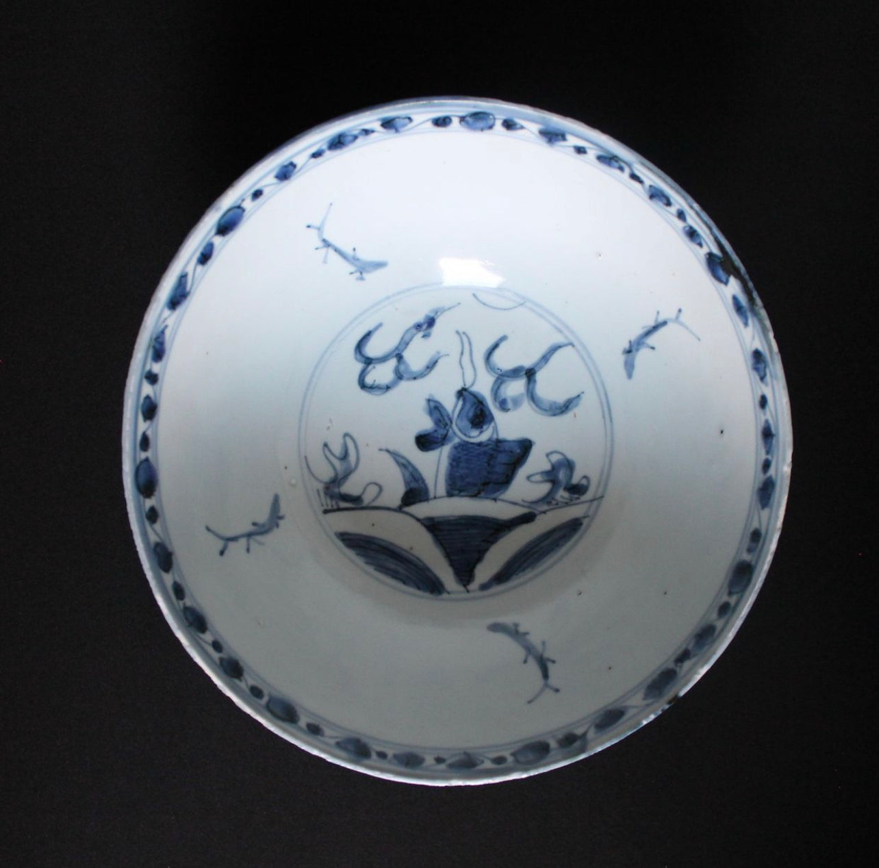 Blue and White Dragon Bowl - Ming, Wanli - Objects of Virtu