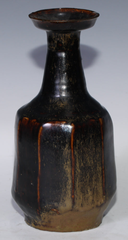 Korean Monochrome Panelled Mallet Shaped Bottle Vase, Glazed in Tones of Mottled Brown - Objets de Vertu